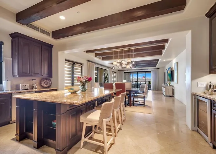 Hacienda Club, 5-star, Beachfront, Sleeps 8 *