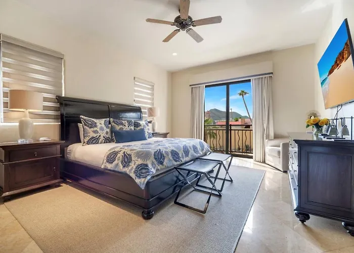 Hacienda Club, 5-star, Beachfront, Sleeps 8 *