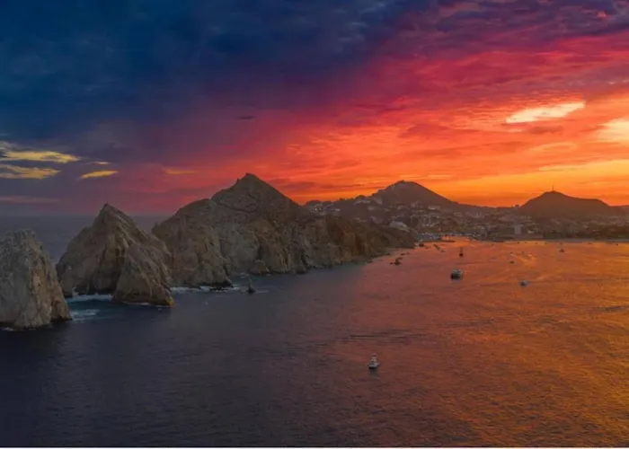 Hacienda Club, 5-star, Beachfront, Sleeps 8 Cabo San Lucas