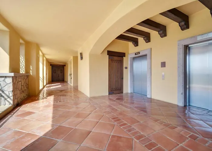 Hacienda Club, 5-star, Beachfront, Sleeps 8